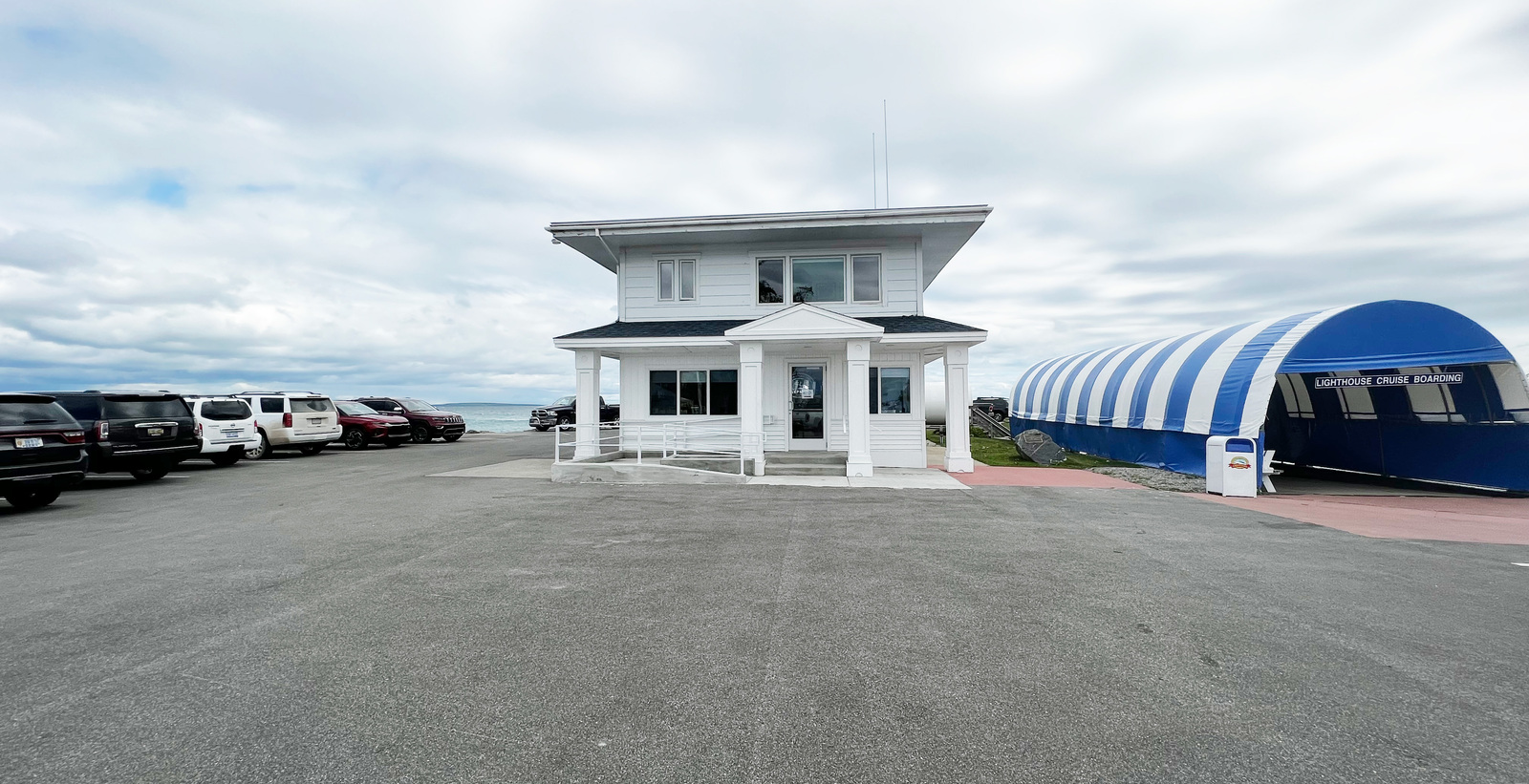 Mackinaw Holdings Shepler's Ferry Main Office Hoffmann Commercial