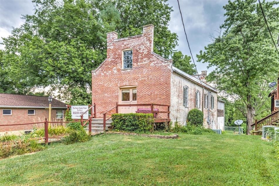 Augusta MO The Augusta Clothing Company Hoffmann Commercial Real Estate