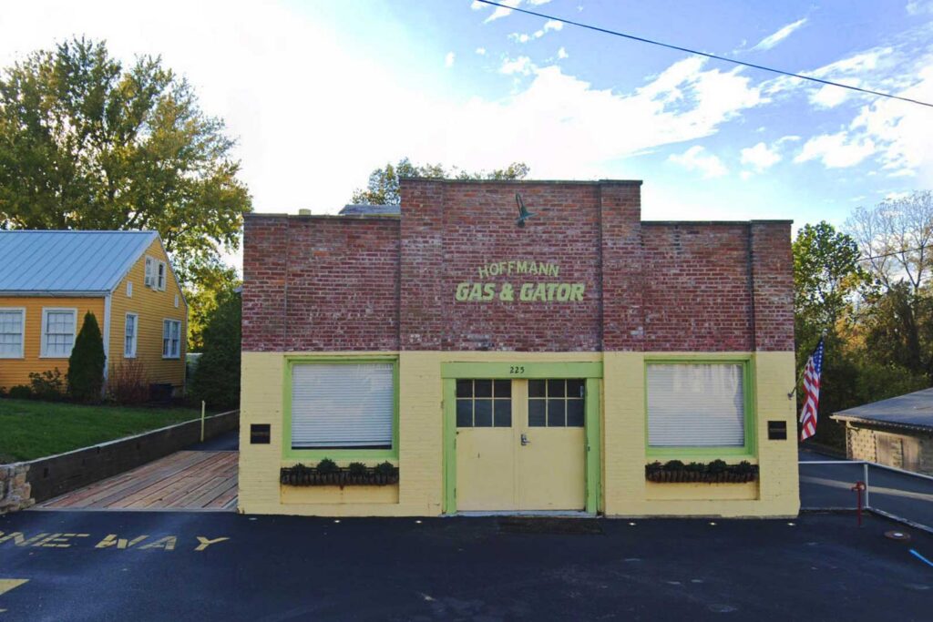 225 Jackson St